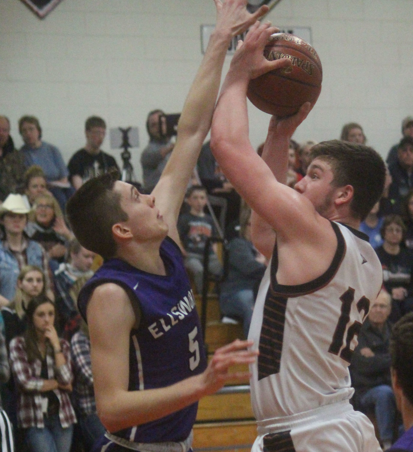 Ellsworth at Bloomer boys basketball 3-3-18